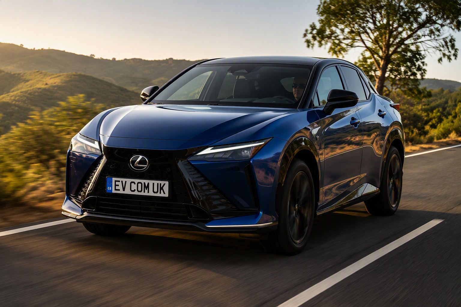 Lexus RZ 550e F SPORT